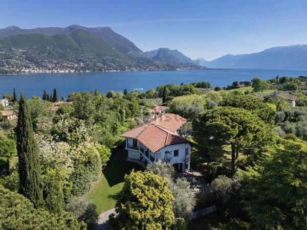 casa indipendente in vendita a San Felice del Benaco