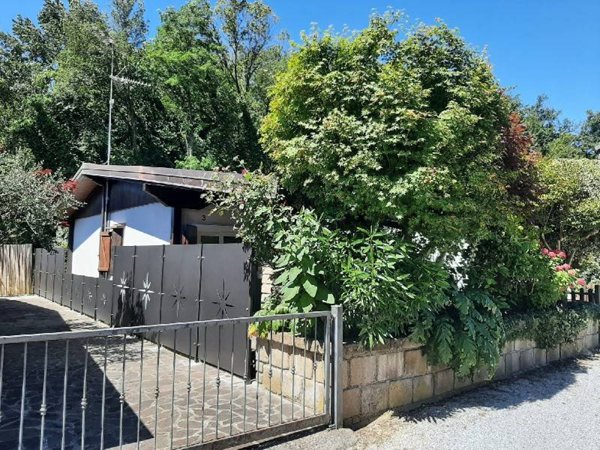 casa indipendente in vendita a San Felice del Benaco in zona Portese