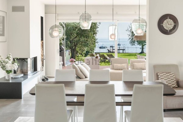 casa indipendente in vendita a San Felice del Benaco in zona Portese