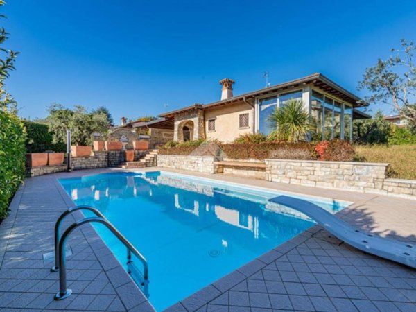 casa indipendente in vendita a San Felice del Benaco