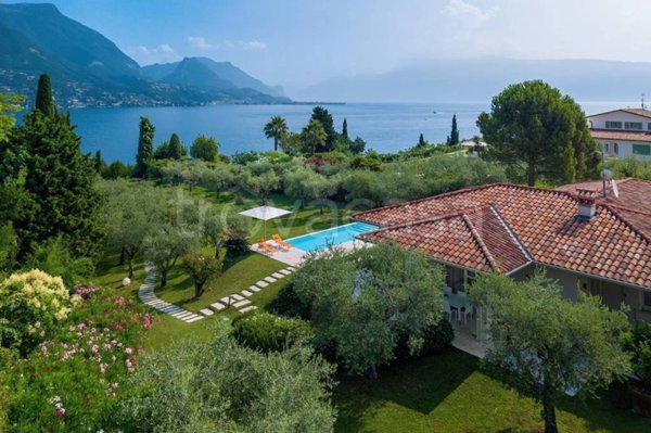 casa indipendente in vendita a San Felice del Benaco in zona Portese