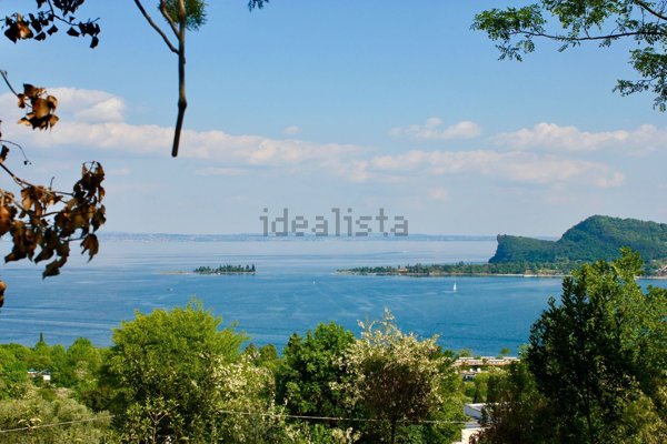 casa indipendente in vendita a San Felice del Benaco in zona Portese