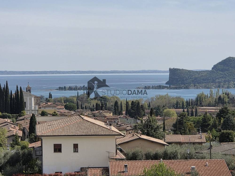casa indipendente in vendita a San Felice del Benaco in zona Portese