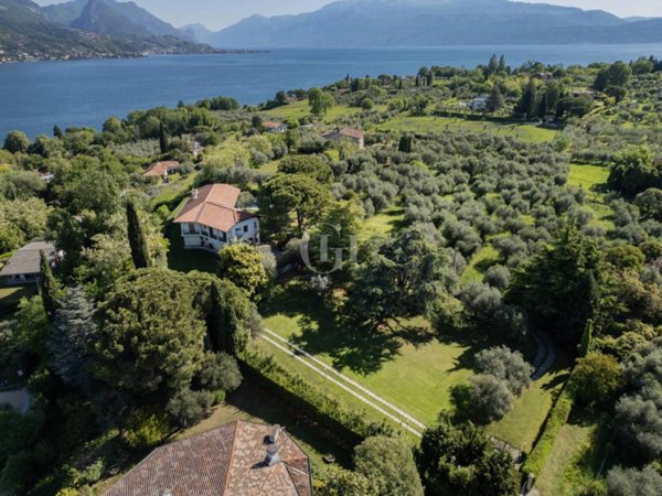 casa indipendente in vendita a San Felice del Benaco in zona Portese