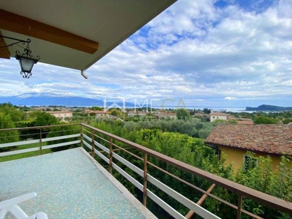 casa indipendente in vendita a San Felice del Benaco in zona Cisano