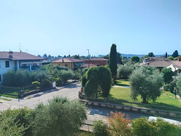 appartamento in vendita a San Felice del Benaco in zona Portese