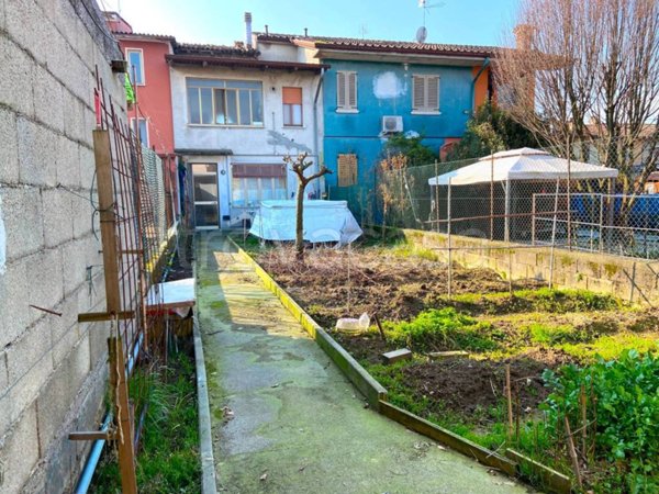 casa indipendente in vendita a San Gervasio Bresciano