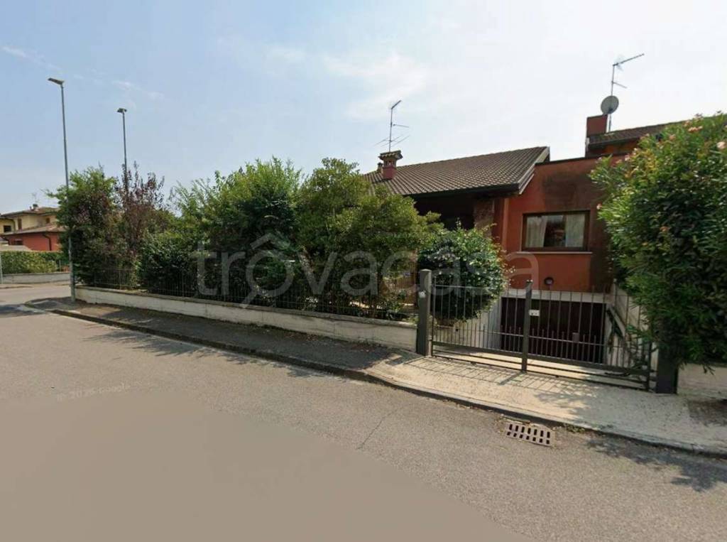casa indipendente in vendita a San Gervasio Bresciano