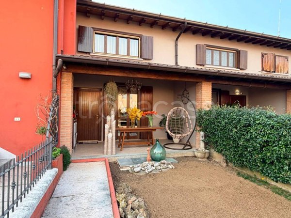casa indipendente in vendita a San Gervasio Bresciano