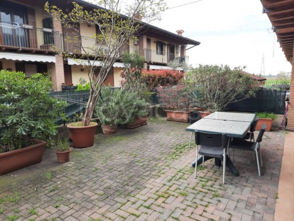 casa indipendente in vendita a San Zeno Naviglio
