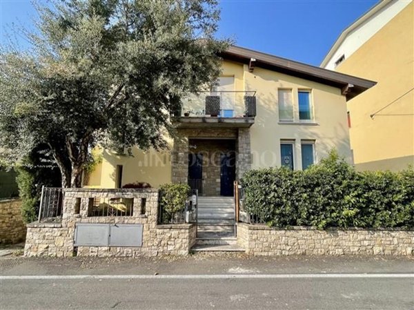 casa indipendente in vendita a San Zeno Naviglio
