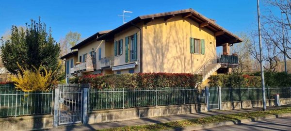 appartamento in vendita a San Zeno Naviglio