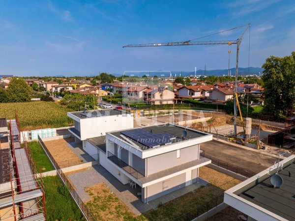 casa indipendente in vendita a San Zeno Naviglio