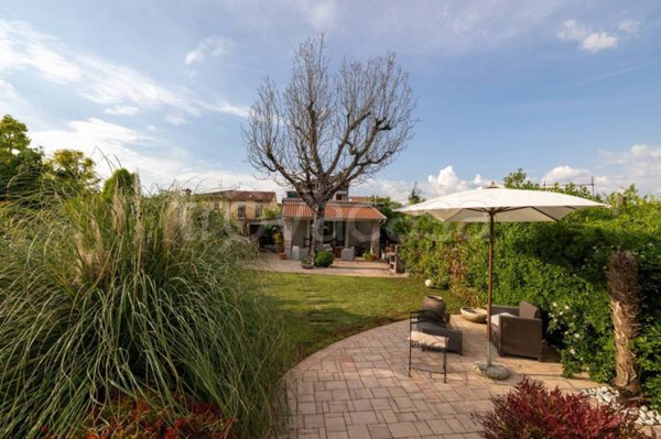 casa indipendente in vendita a San Zeno Naviglio