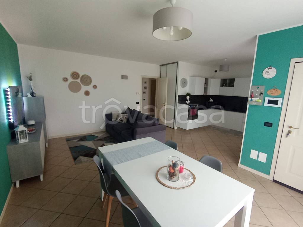 appartamento in vendita a San Zeno Naviglio