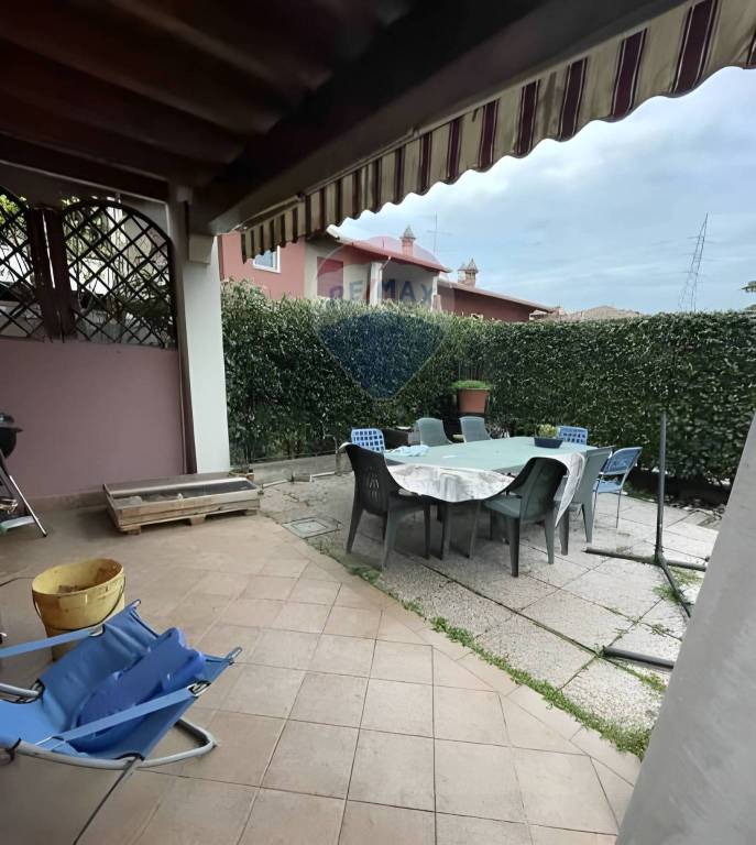 casa indipendente in vendita a San Zeno Naviglio in zona Garza