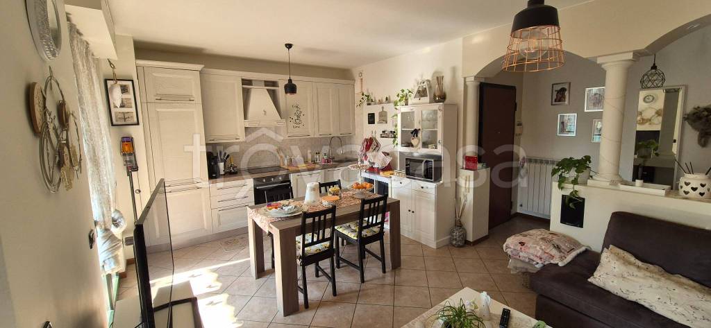 appartamento in vendita a San Zeno Naviglio