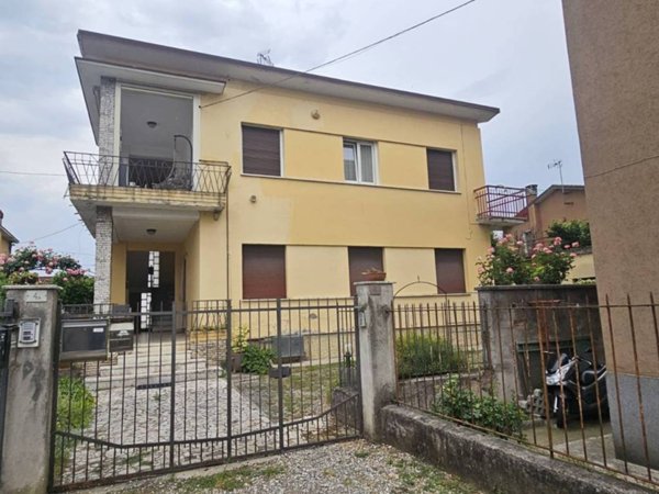 casa indipendente in vendita a San Zeno Naviglio