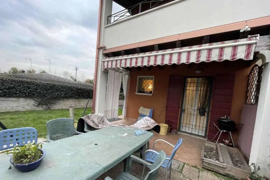 appartamento in vendita a San Zeno Naviglio in zona Garza