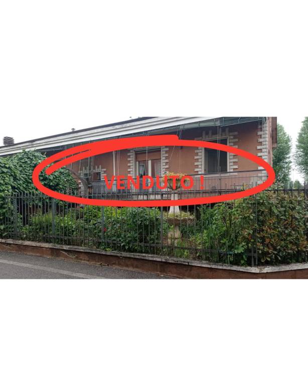 casa indipendente in vendita a San Zeno Naviglio