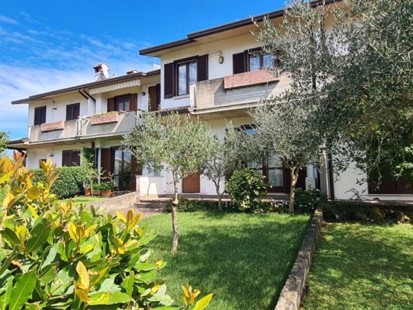 casa indipendente in vendita a San Zeno Naviglio