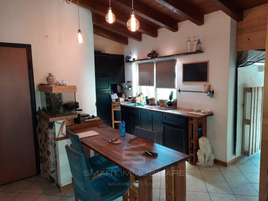 appartamento in vendita a San Zeno Naviglio