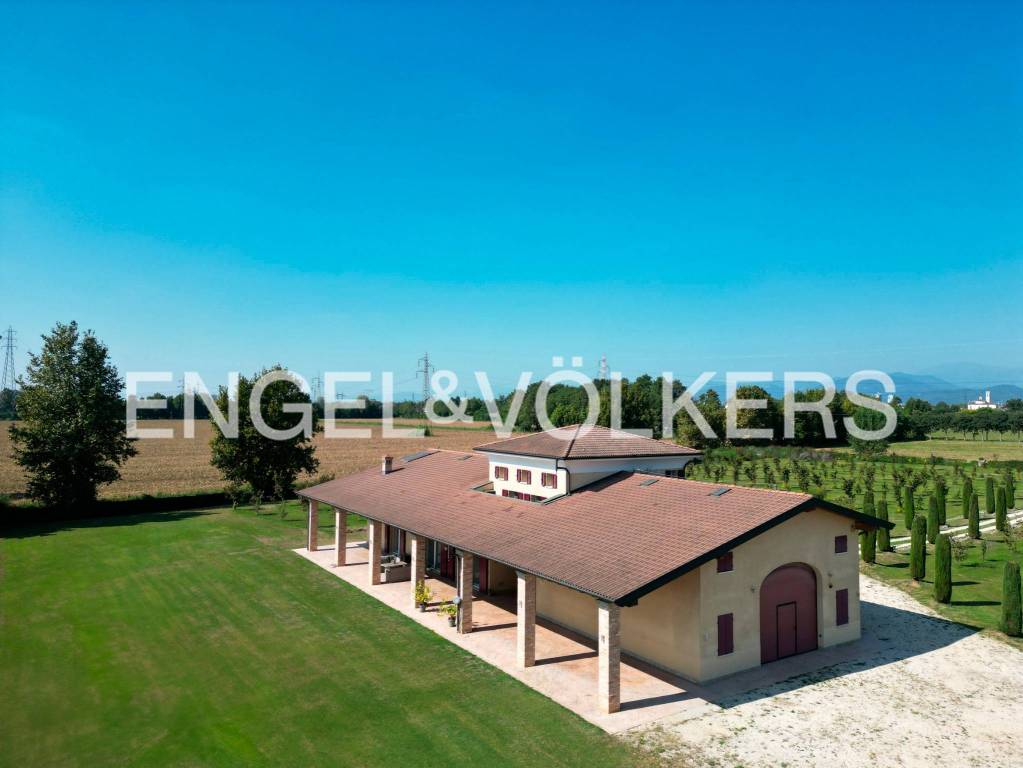 casa indipendente in vendita a San Zeno Naviglio in zona Aspes