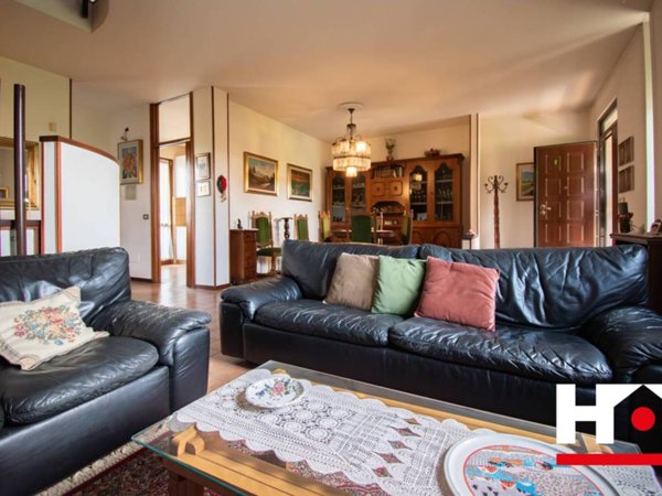 casa indipendente in vendita a San Zeno Naviglio