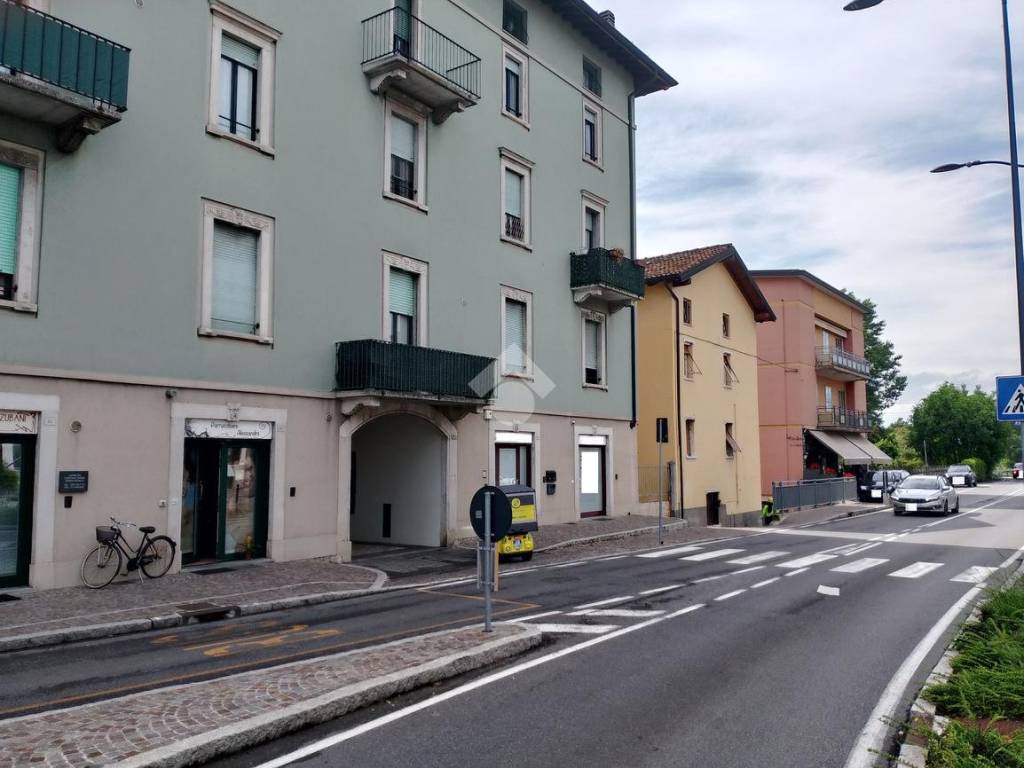 ufficio in vendita a San Zeno Naviglio