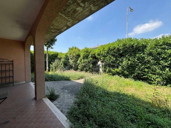 casa indipendente in vendita a San Zeno Naviglio