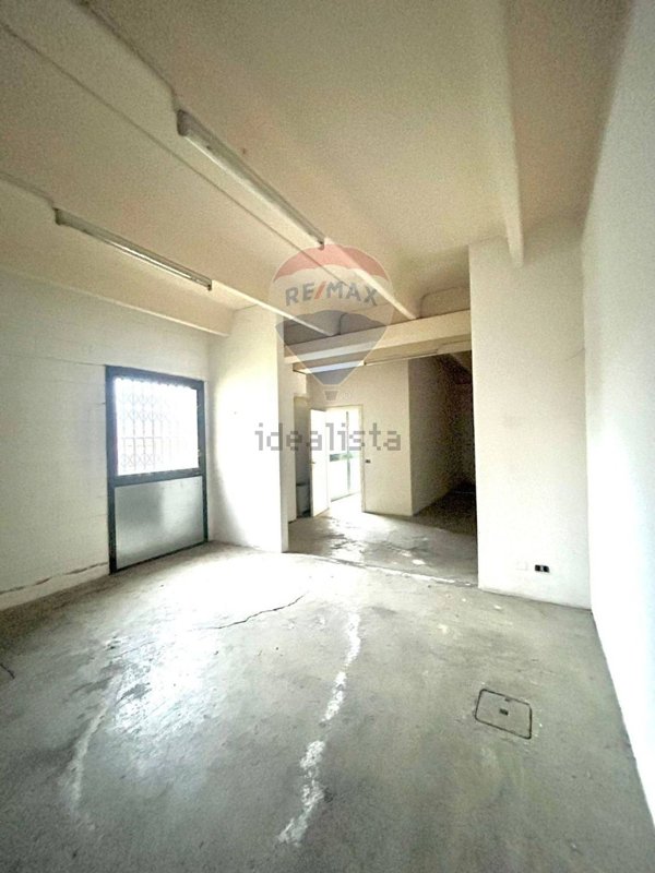 capannone in vendita a San Zeno Naviglio