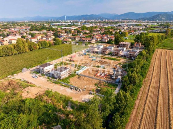 appartamento in vendita a San Zeno Naviglio in zona Caselle