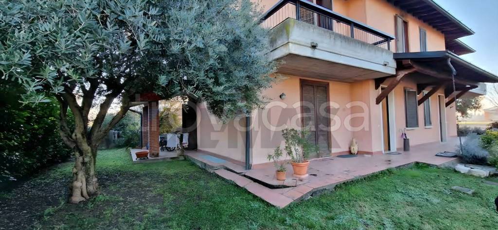 casa indipendente in vendita a San Zeno Naviglio