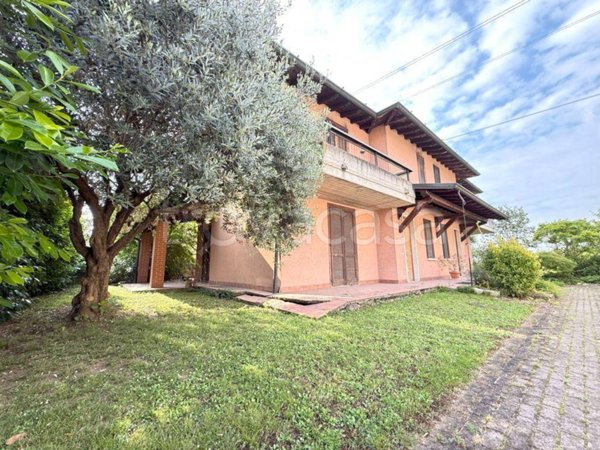 casa indipendente in vendita a San Zeno Naviglio
