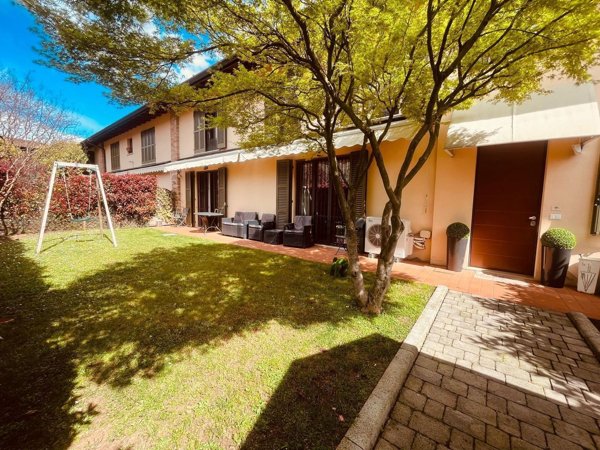 casa indipendente in vendita a San Zeno Naviglio