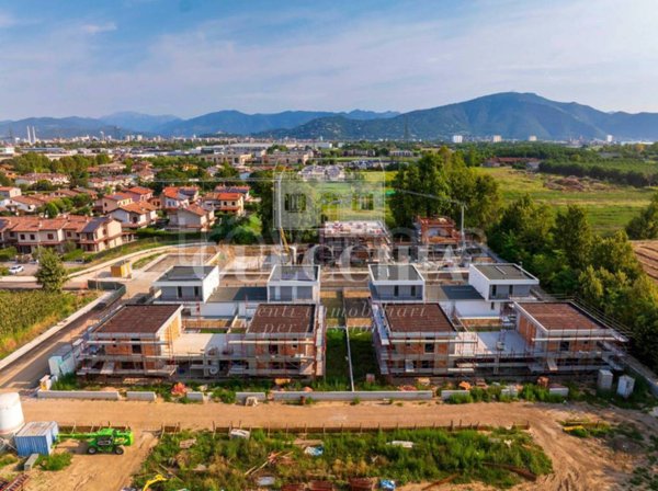 appartamento in vendita a San Zeno Naviglio in zona Caselle