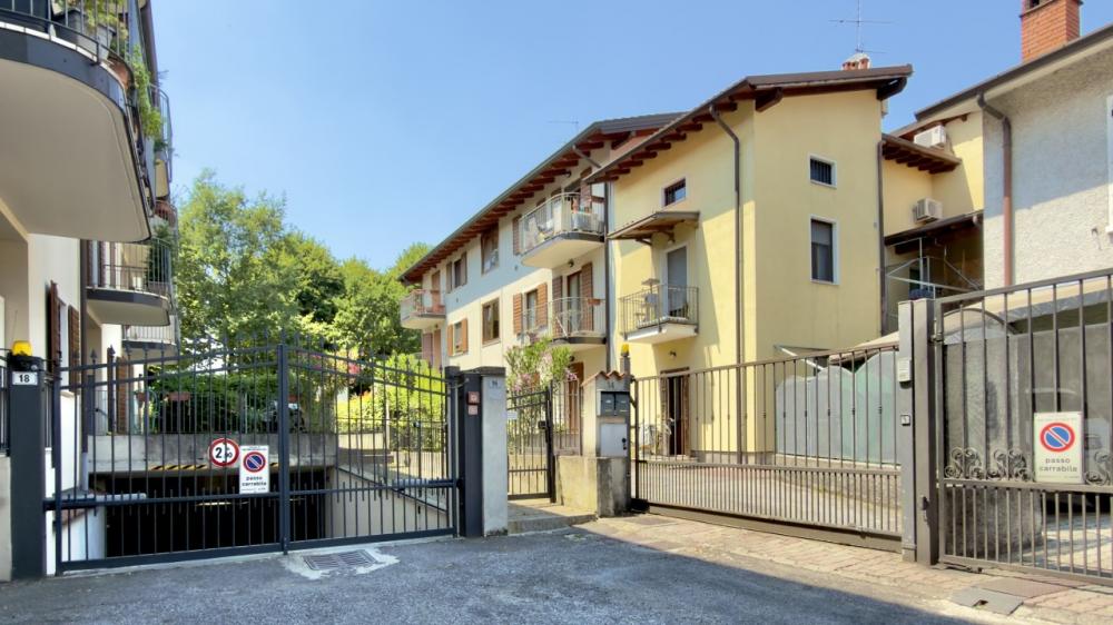 appartamento in vendita a San Zeno Naviglio in zona Caselle