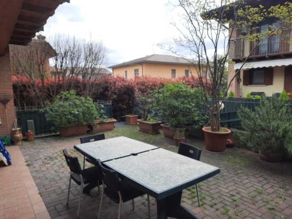 casa indipendente in vendita a San Zeno Naviglio in zona Caselle