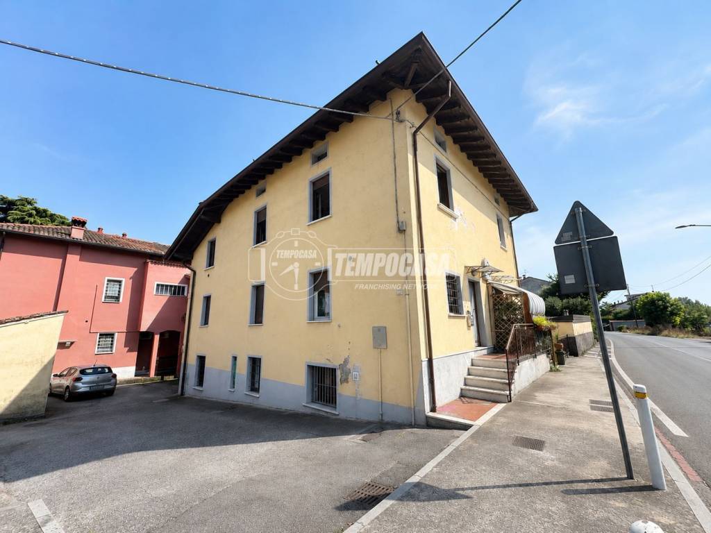 appartamento in vendita a San Zeno Naviglio in zona Garza