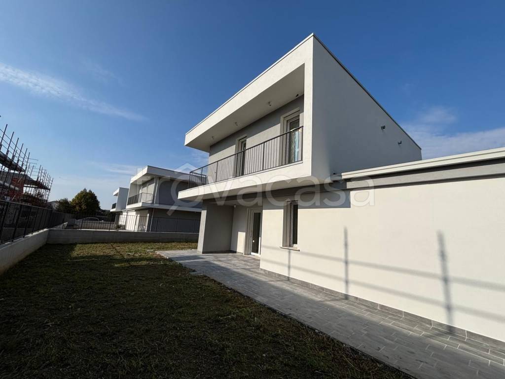 casa indipendente in vendita a San Zeno Naviglio in zona Caselle