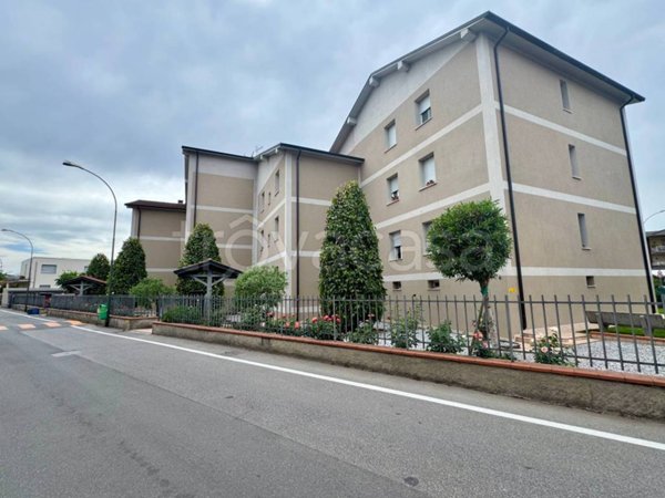 appartamento in vendita a San Zeno Naviglio in zona Caselle