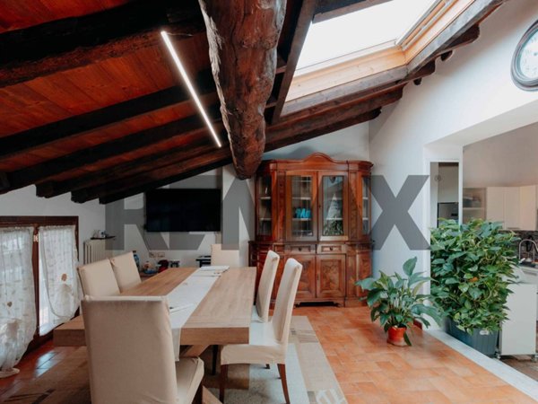 appartamento in vendita a San Zeno Naviglio in zona Caselle