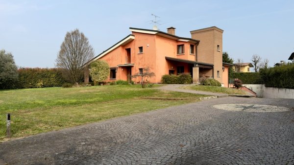 casa indipendente in vendita a San Zeno Naviglio