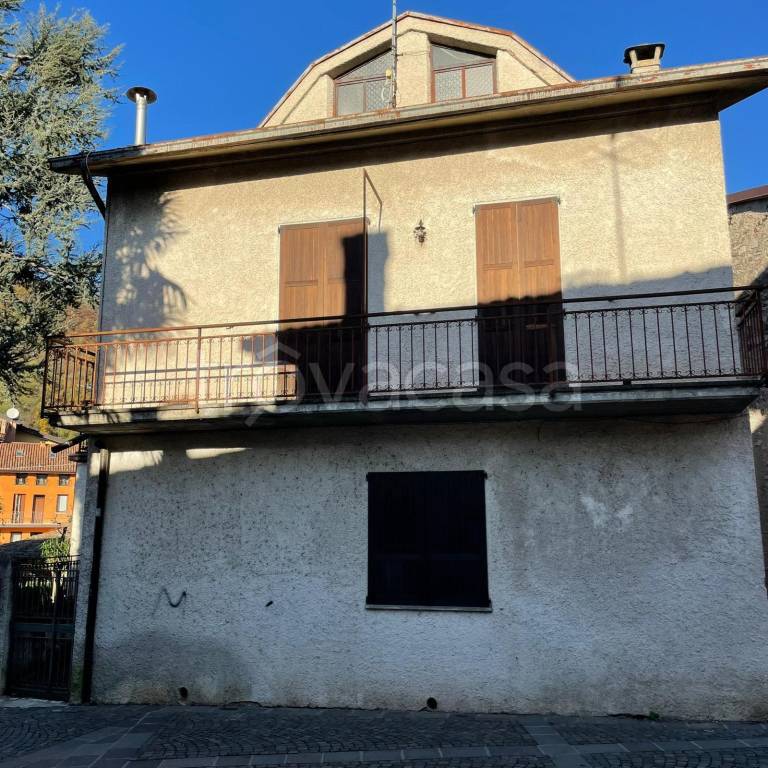 casa indipendente in vendita a Sarezzo