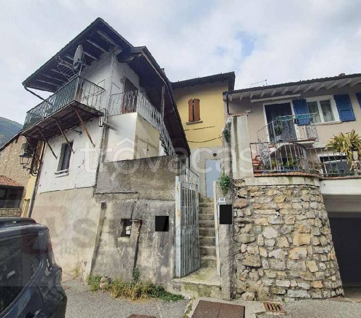 appartamento in vendita a Sarezzo in zona Ponte Zanano