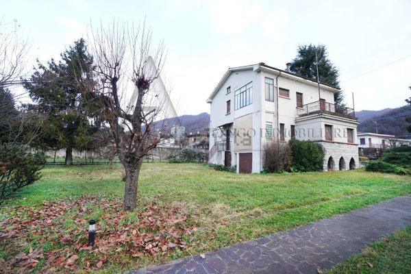 casa indipendente in vendita a Sarezzo