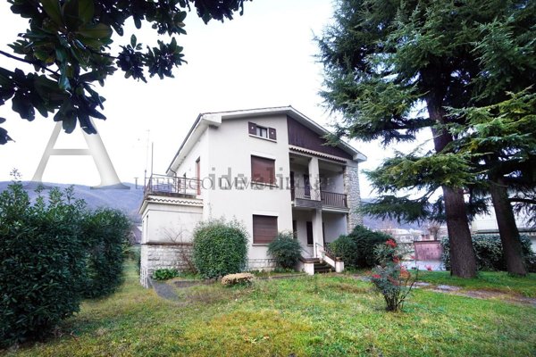 casa indipendente in vendita a Sarezzo