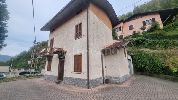 casa indipendente in vendita a Sarezzo