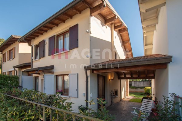 casa indipendente in vendita a Sarezzo