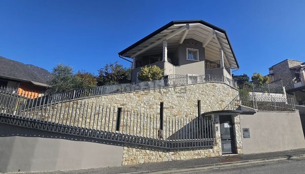 casa indipendente in vendita a Sarezzo
